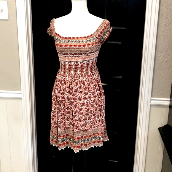 xhileration Dresses & Skirts - Xhilaration On or off shoulder dress